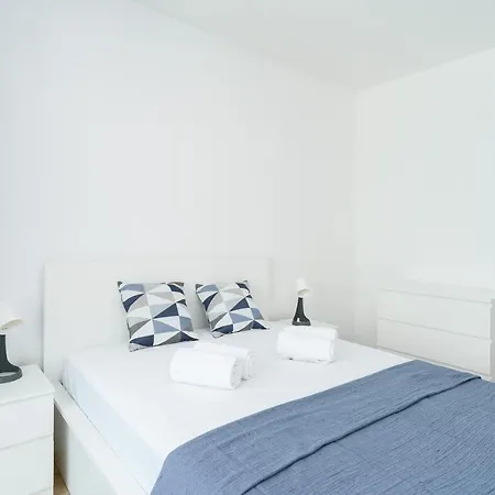 아파트 Morski Navigator By Holidaysun 코워브제크